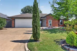 Sold home at 7232 NW 102nd Street