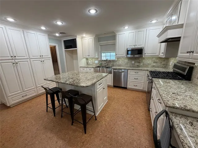Photo 8 — 522 N Booth Avenue, Elk City, OK 73644