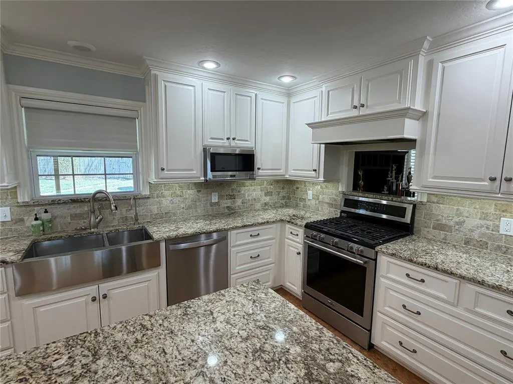 Photo 12 — 522 N Booth Avenue, Elk City, OK 73644