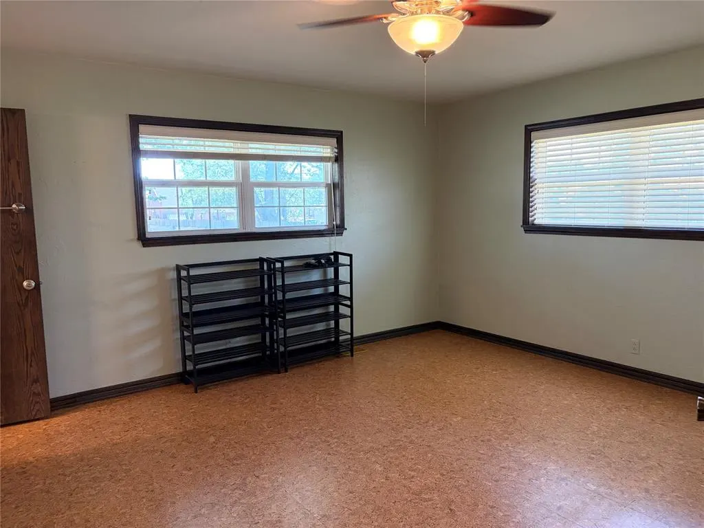 Photo 17 — 522 N Booth Avenue, Elk City, OK 73644