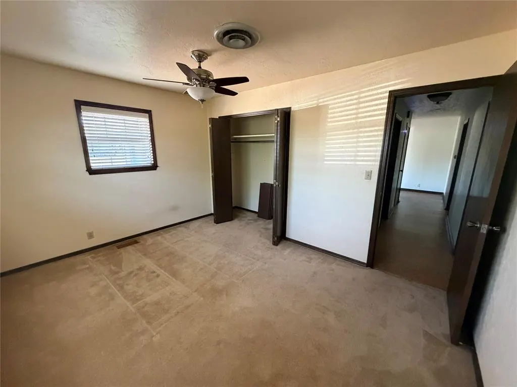 Photo 23 — 522 N Booth Avenue, Elk City, OK 73644