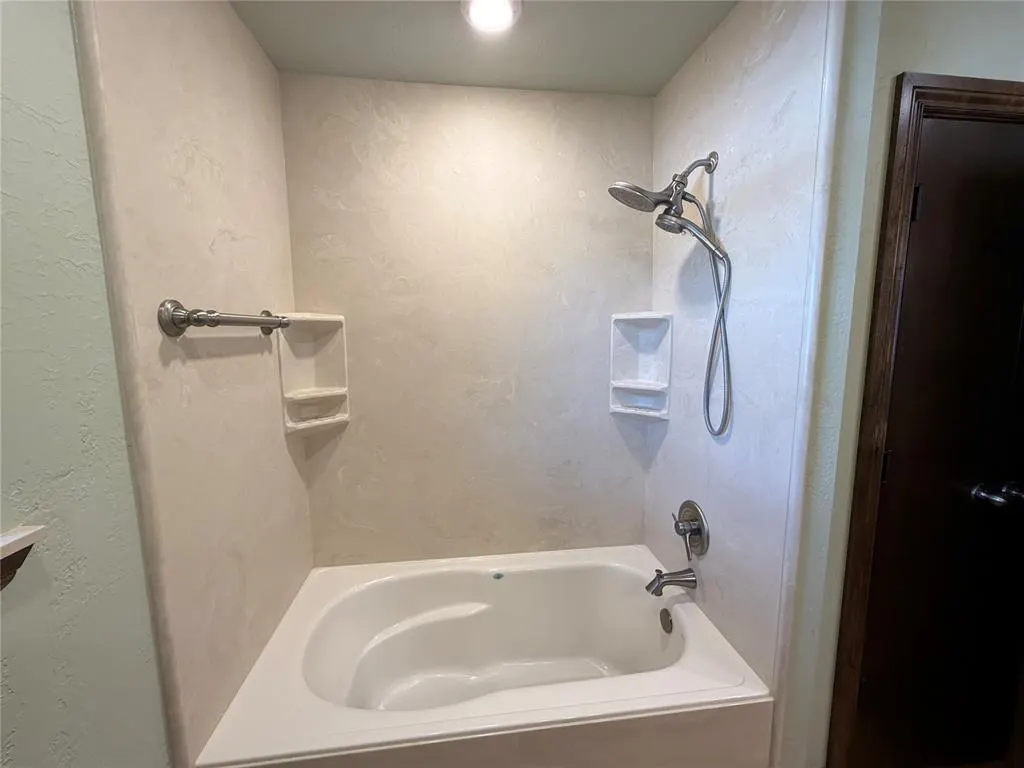 Photo 27 — 522 N Booth Avenue, Elk City, OK 73644