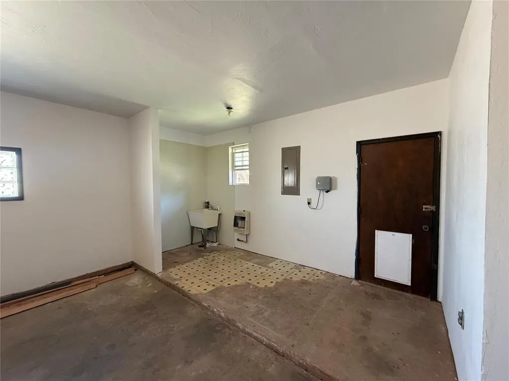 Photo 33 — 522 N Booth Avenue, Elk City, OK 73644