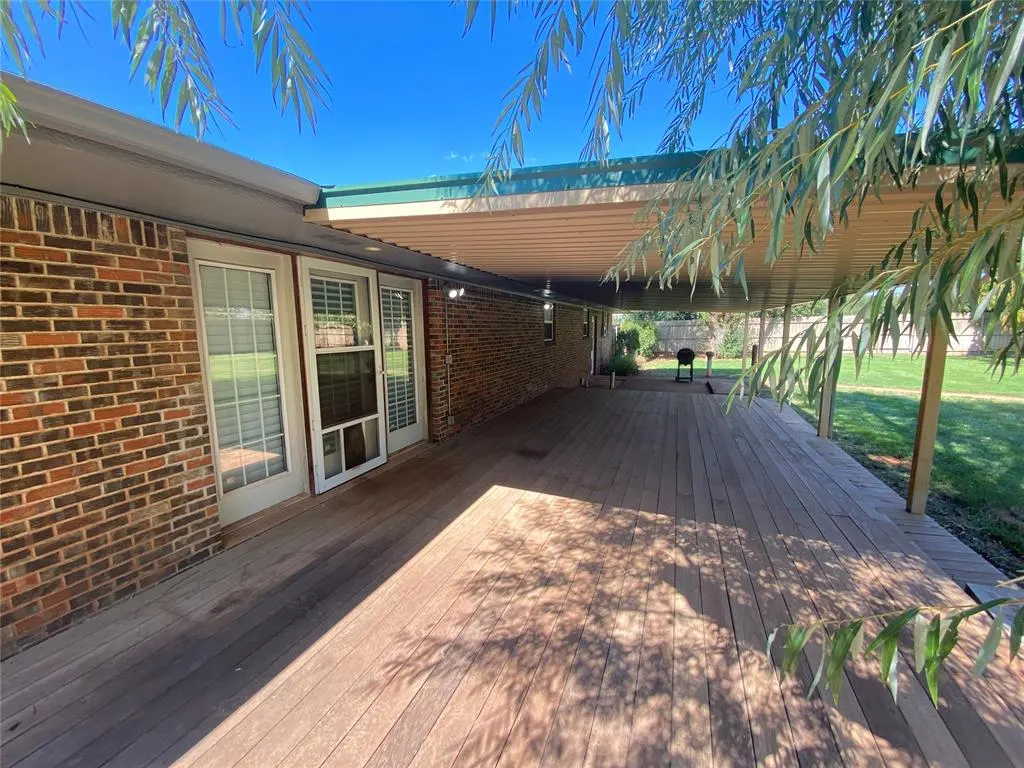 Photo 39 — 522 N Booth Avenue, Elk City, OK 73644