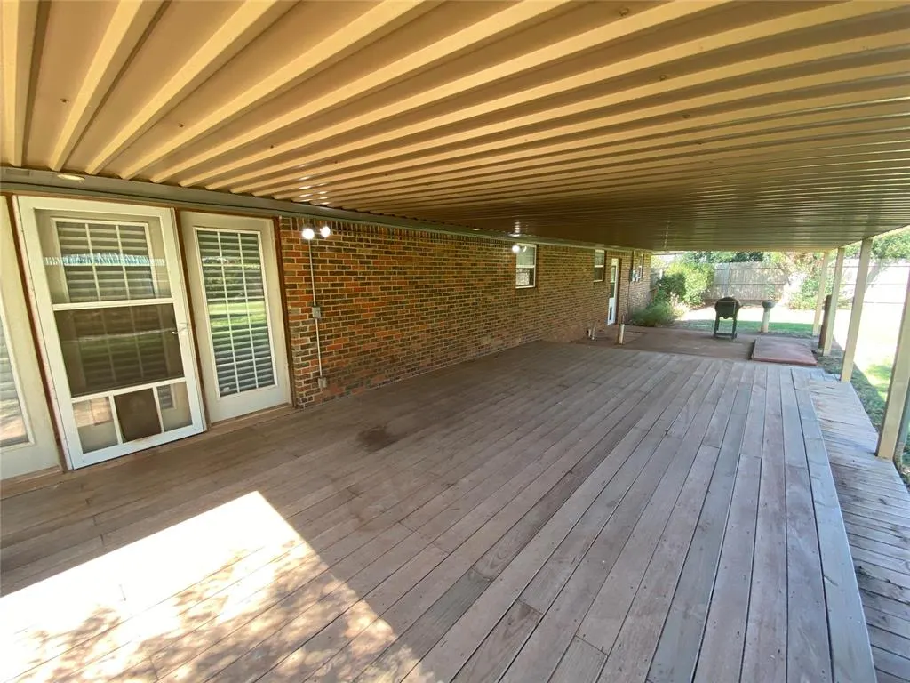 Photo 40 — 522 N Booth Avenue, Elk City, OK 73644
