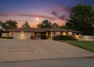 Sold home at 522 N Booth Avenue