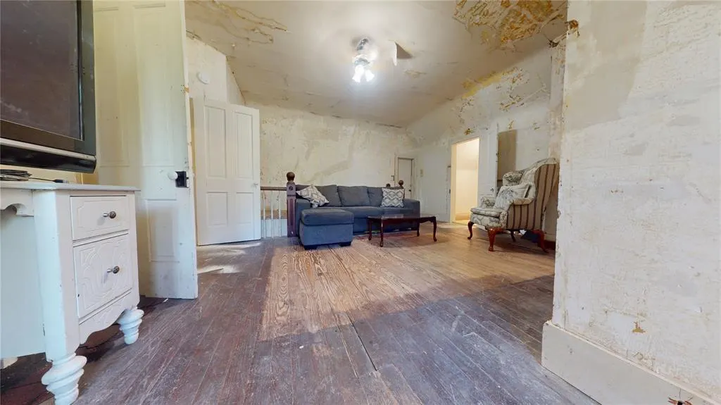 Photo 47 — 804 N Carr Avenue, Wynnewood, OK 73098