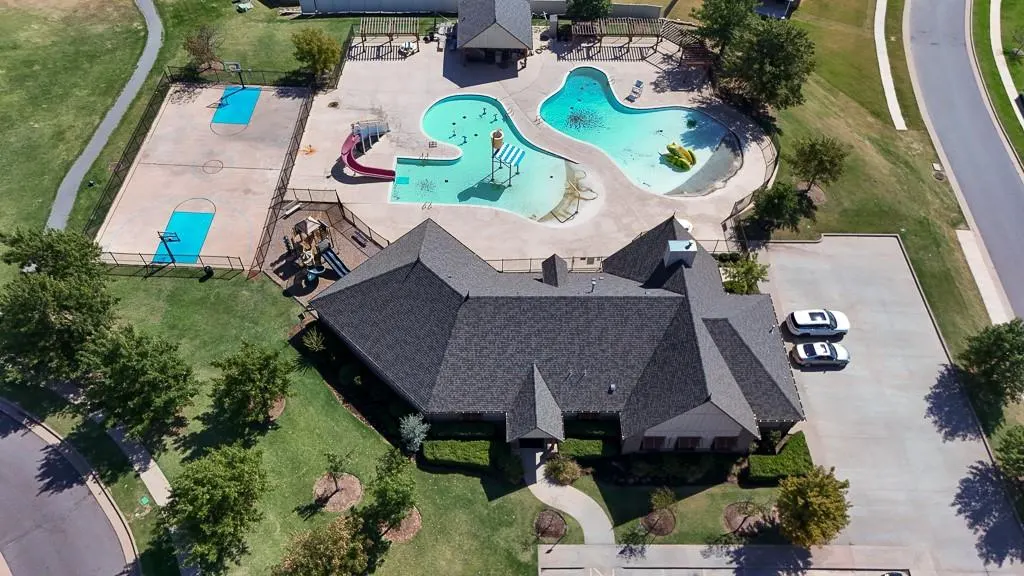 Photo 11 — 18133 Autumn Grove Drive, Edmond, OK 73012