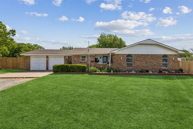 Photo 2 — 102 N Locust Street, Fletcher, OK 73541