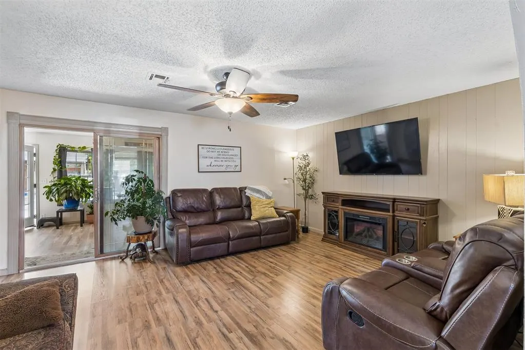 Photo 9 — 102 N Locust Street, Fletcher, OK 73541