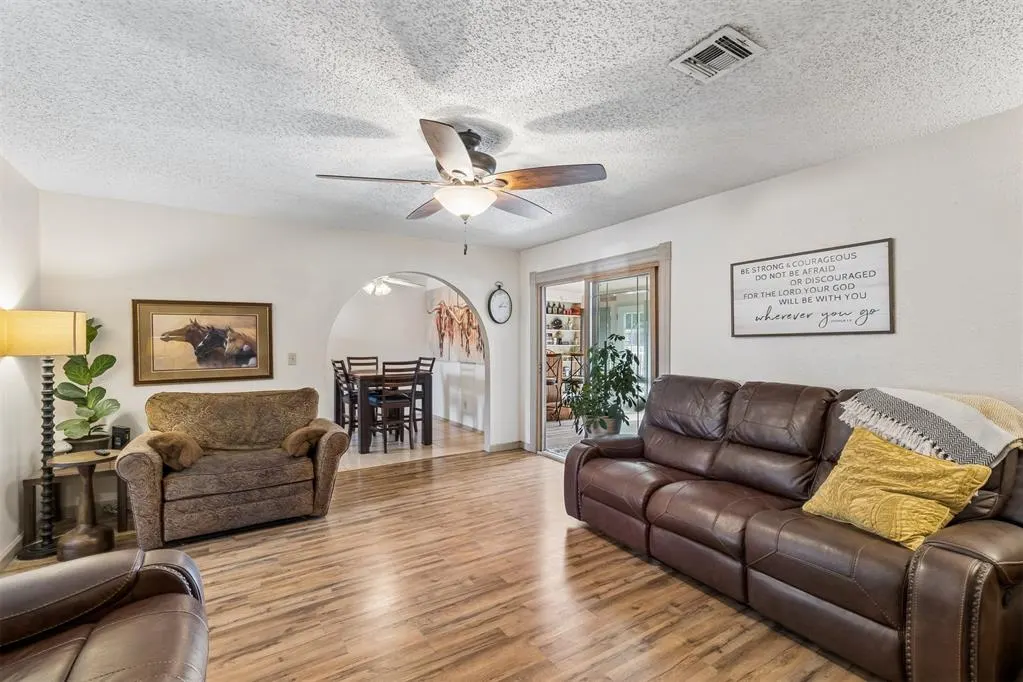 Photo 11 — 102 N Locust Street, Fletcher, OK 73541