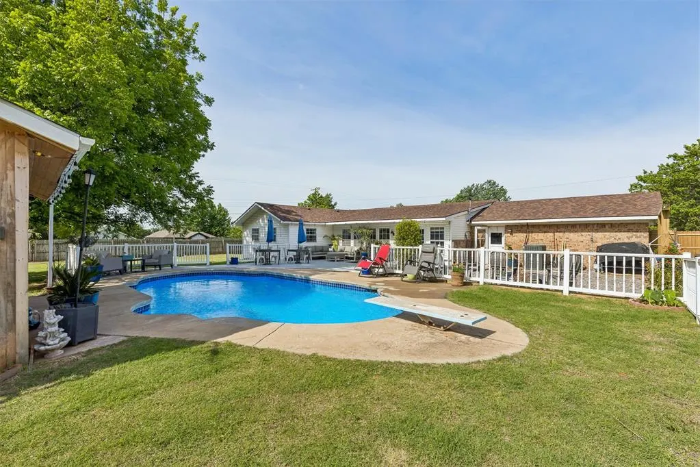 Photo 45 — 102 N Locust Street, Fletcher, OK 73541