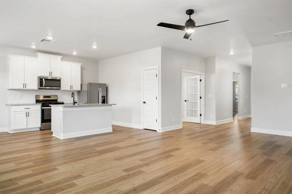 Photo 3 — 3116 Adelyn Terrace, Yukon, OK 73099