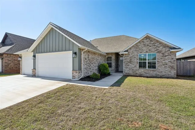 Photo 2 — 1312 Monterey Drive, Norman, OK 73072
