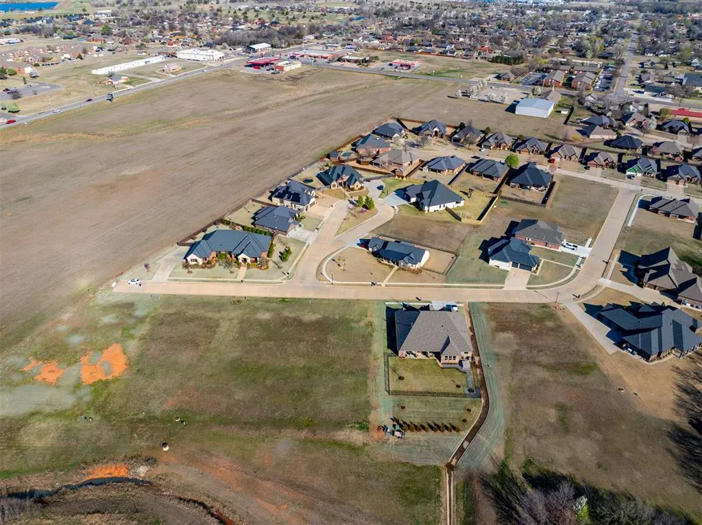 Photo 11 — 1220 Strawberry Fields, El Reno, OK 73036