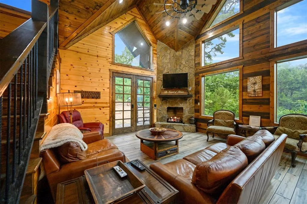 Photo 3 — 68 Lake Bluff Lane, Broken Bow, OK 74728