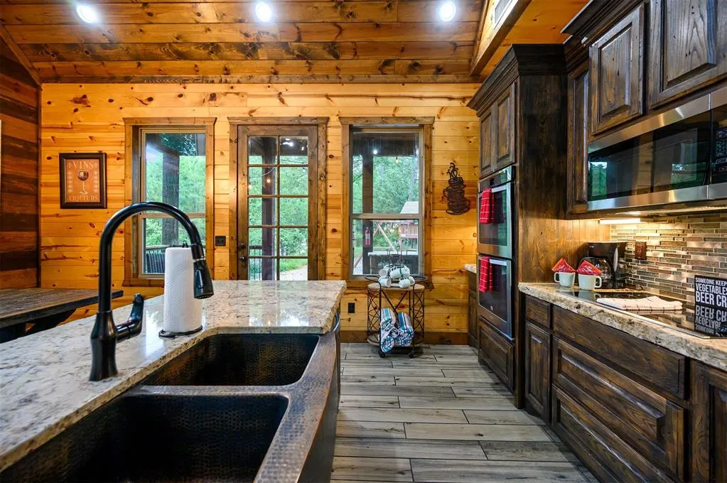 Photo 11 — 68 Lake Bluff Lane, Broken Bow, OK 74728