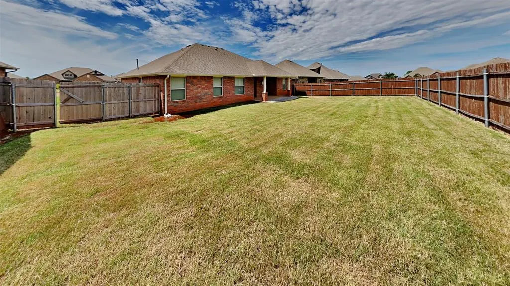 Photo 23 — 4201 SE 38th Street, Norman, OK 73071