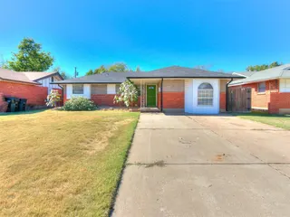 Sold home at 401 S Dallas Avenue