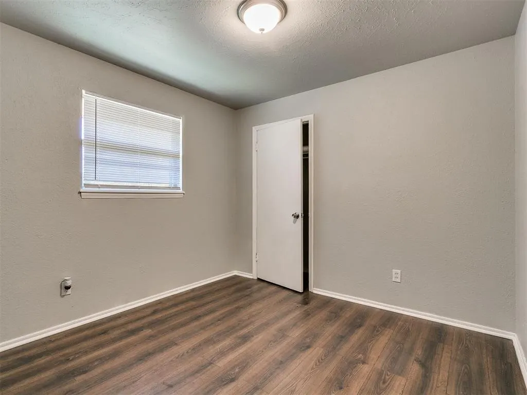 Photo 18 — 401 S Dallas Avenue, Moore, OK 73160