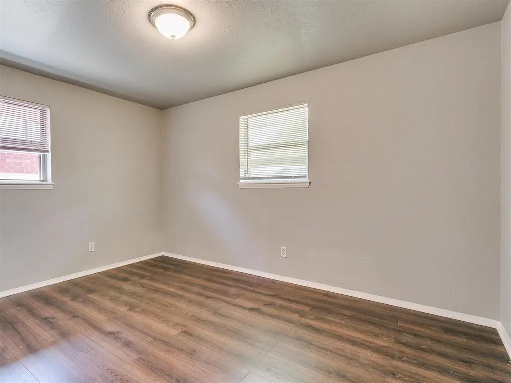 Photo 24 — 401 S Dallas Avenue, Moore, OK 73160