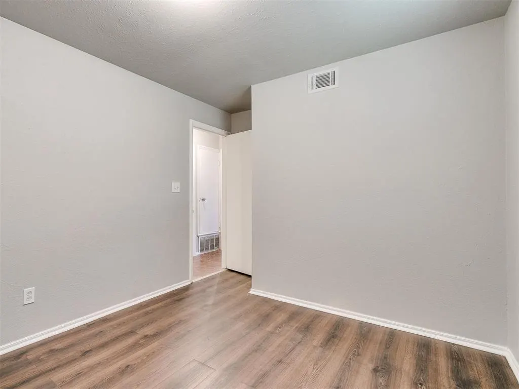 Photo 28 — 401 S Dallas Avenue, Moore, OK 73160