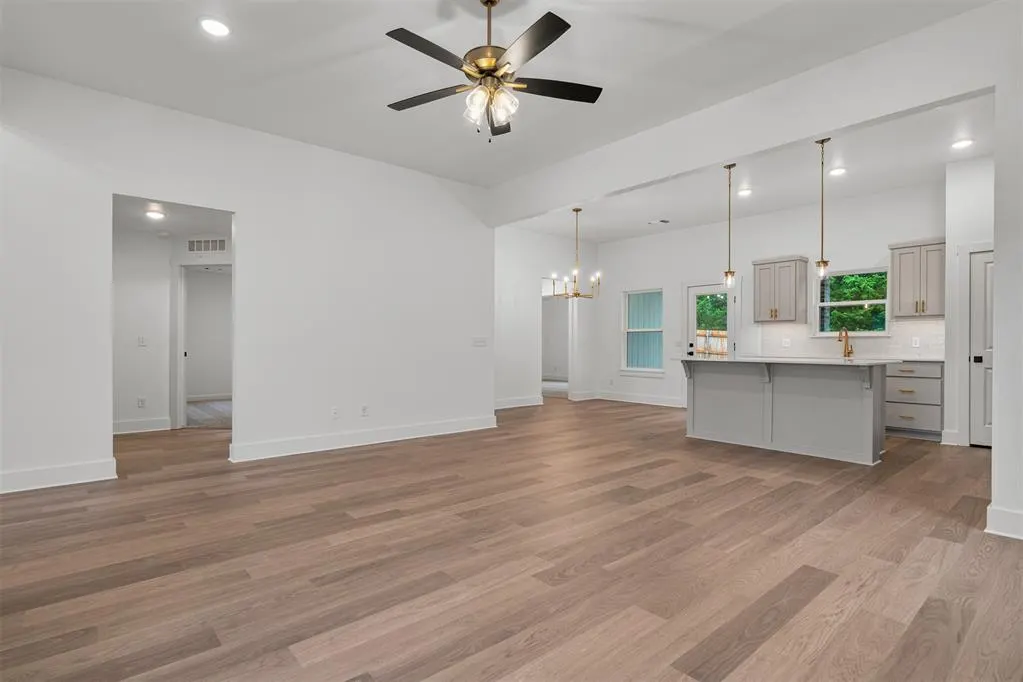 Photo 4 — 8809 Spruce Street, Edmond, OK 73003