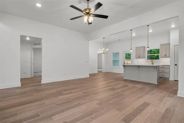 Photo 4 — 8809 Spruce Street, Edmond, OK 73003