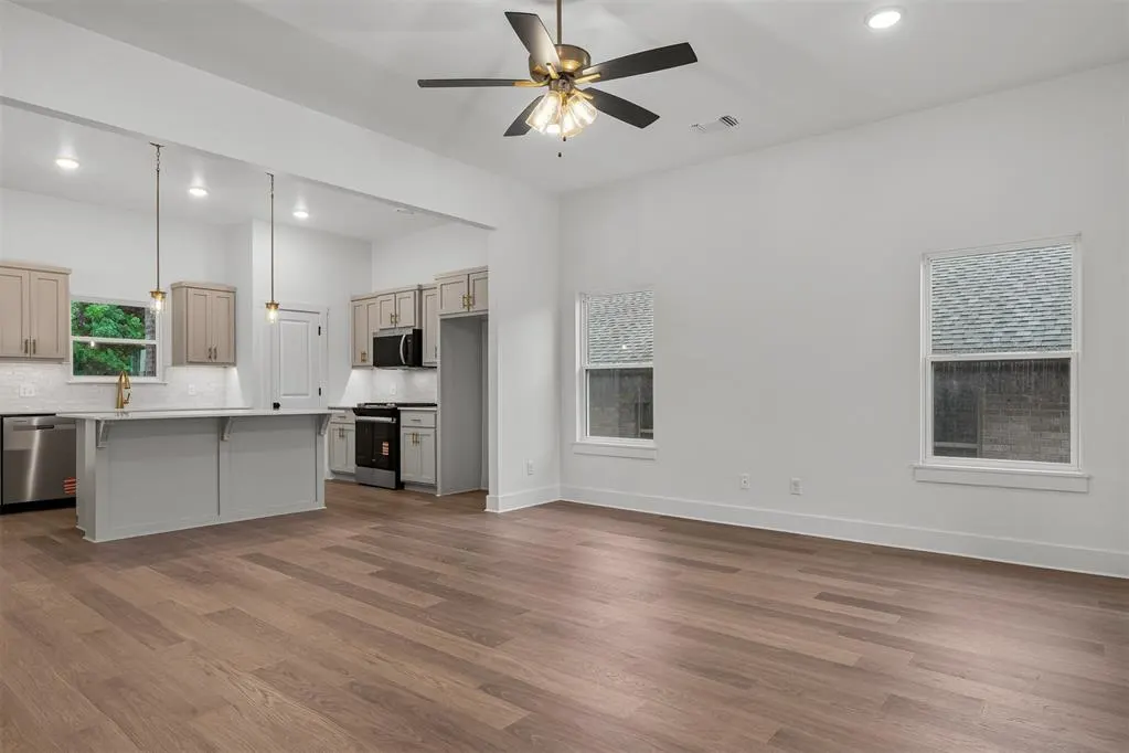 Photo 5 — 8809 Spruce Street, Edmond, OK 73003