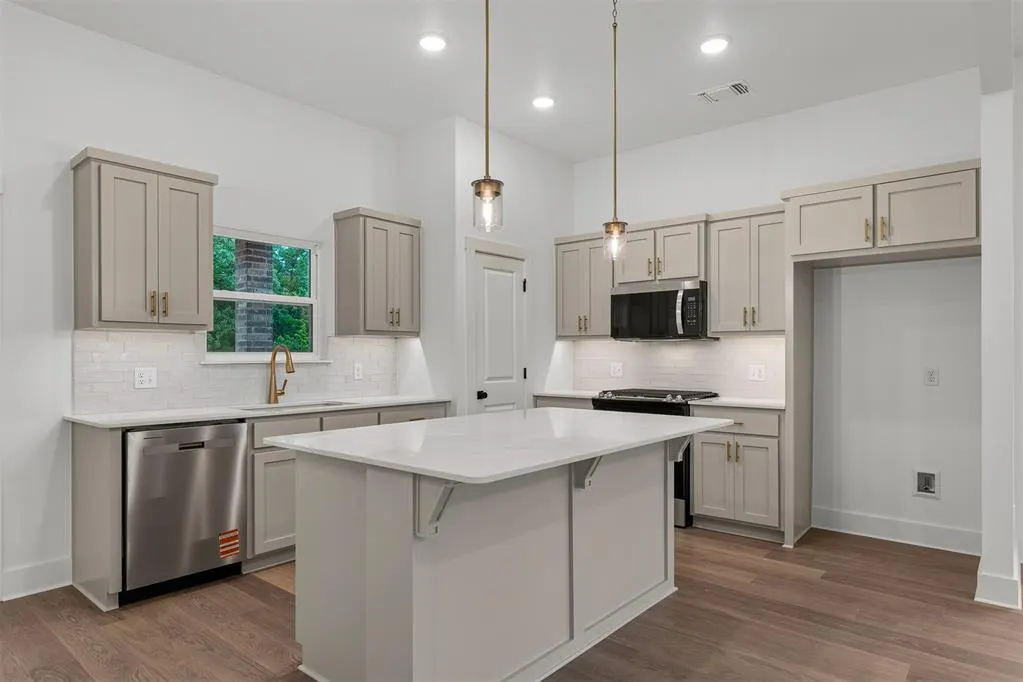 Photo 8 — 8809 Spruce Street, Edmond, OK 73003
