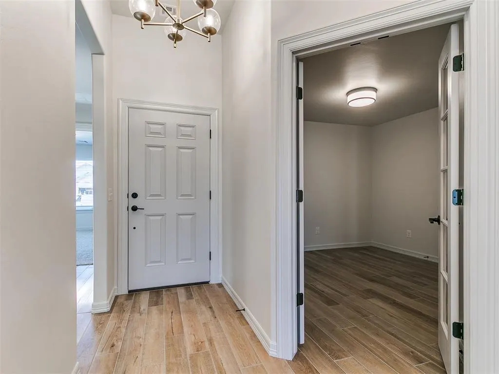 Photo 6 — 7708 Three Woods Lane, Yukon, OK 73099