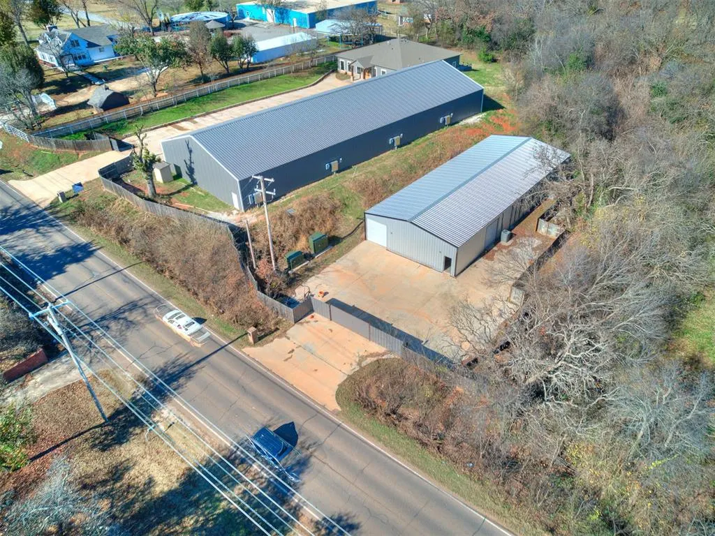 Photo 5 — 3875 E Waterloo Road, Edmond, OK 73034