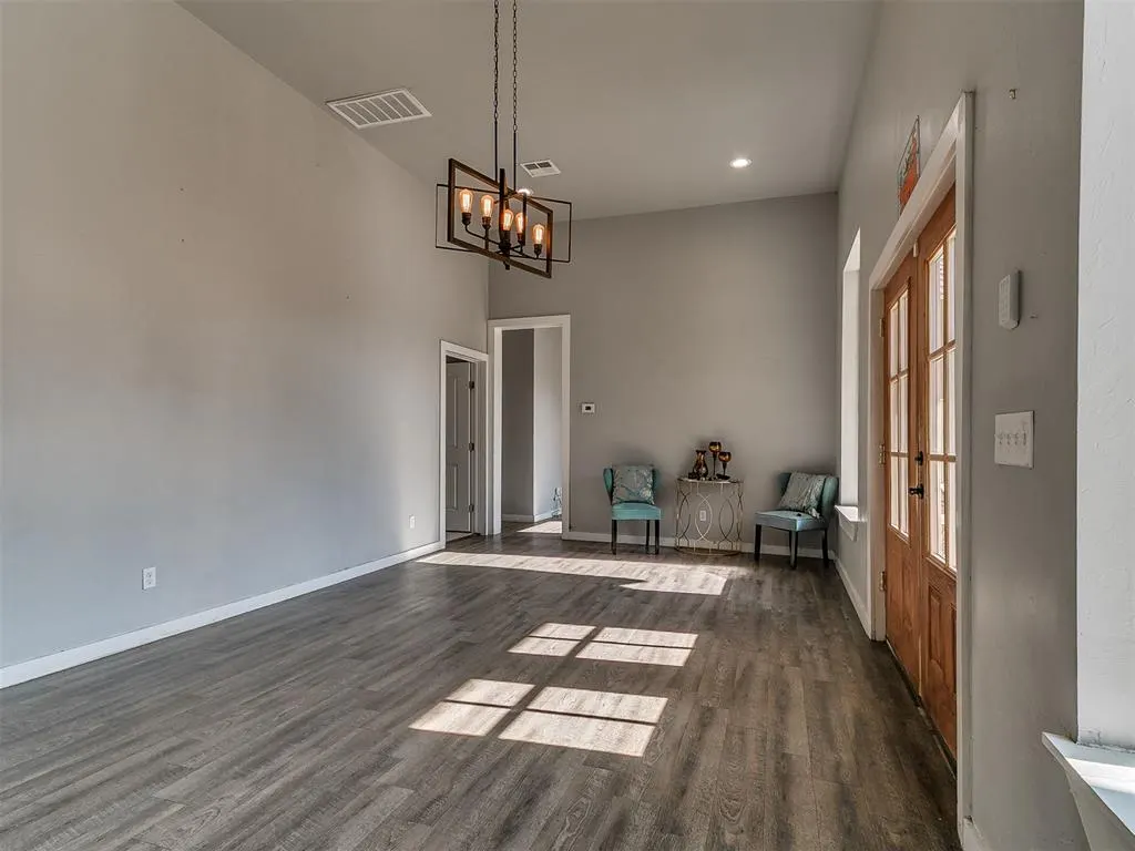 Photo 11 — 3875 E Waterloo Road, Edmond, OK 73034