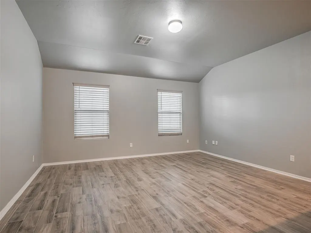 Photo 7 — 1708 Lanesboro Drive, The Village, OK 73120