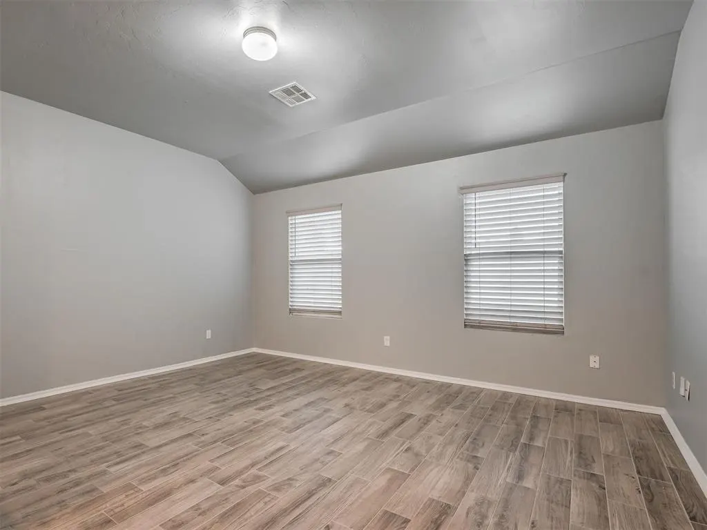 Photo 10 — 1708 Lanesboro Drive, The Village, OK 73120