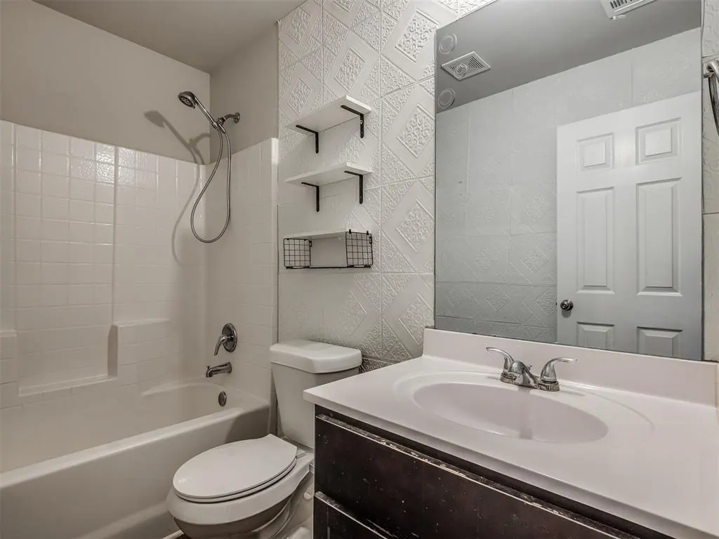 Photo 32 — 1708 Lanesboro Drive, The Village, OK 73120