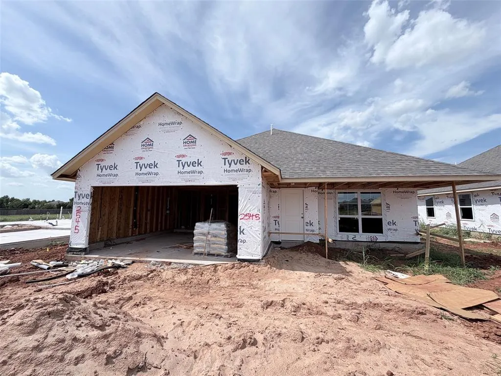 Front exterior — 2545 NW 196th Street, Edmond, OK 73012