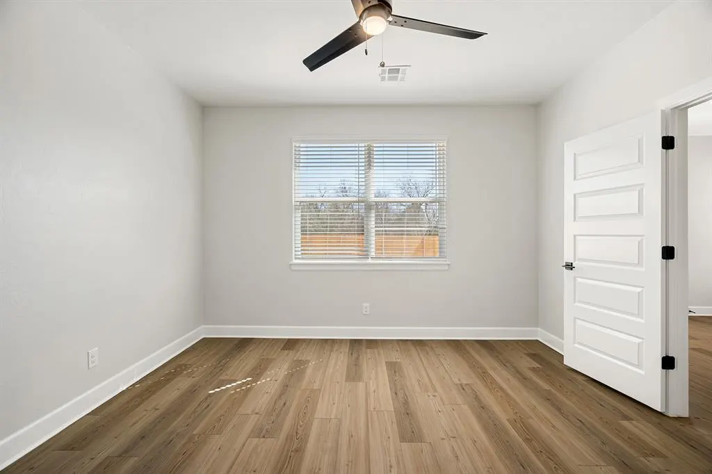 Photo 5 — 3113 Evyn Boulevard, Yukon, OK 73099