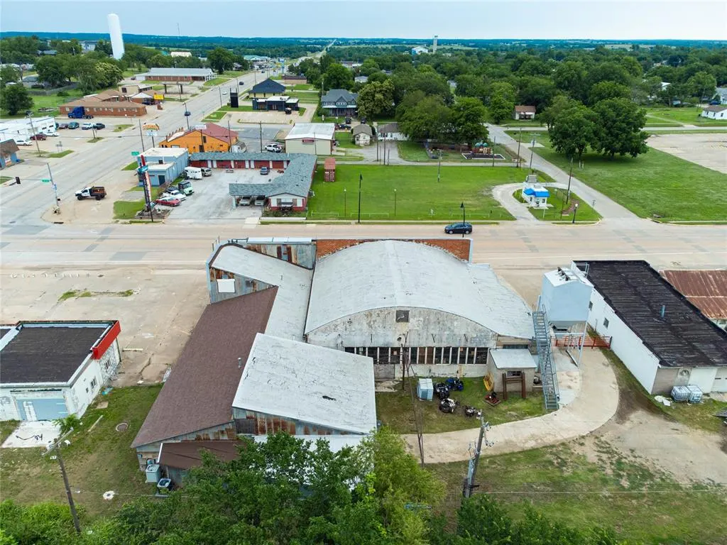 Photo 18 — 718 W Main Street, Stroud, OK 74079