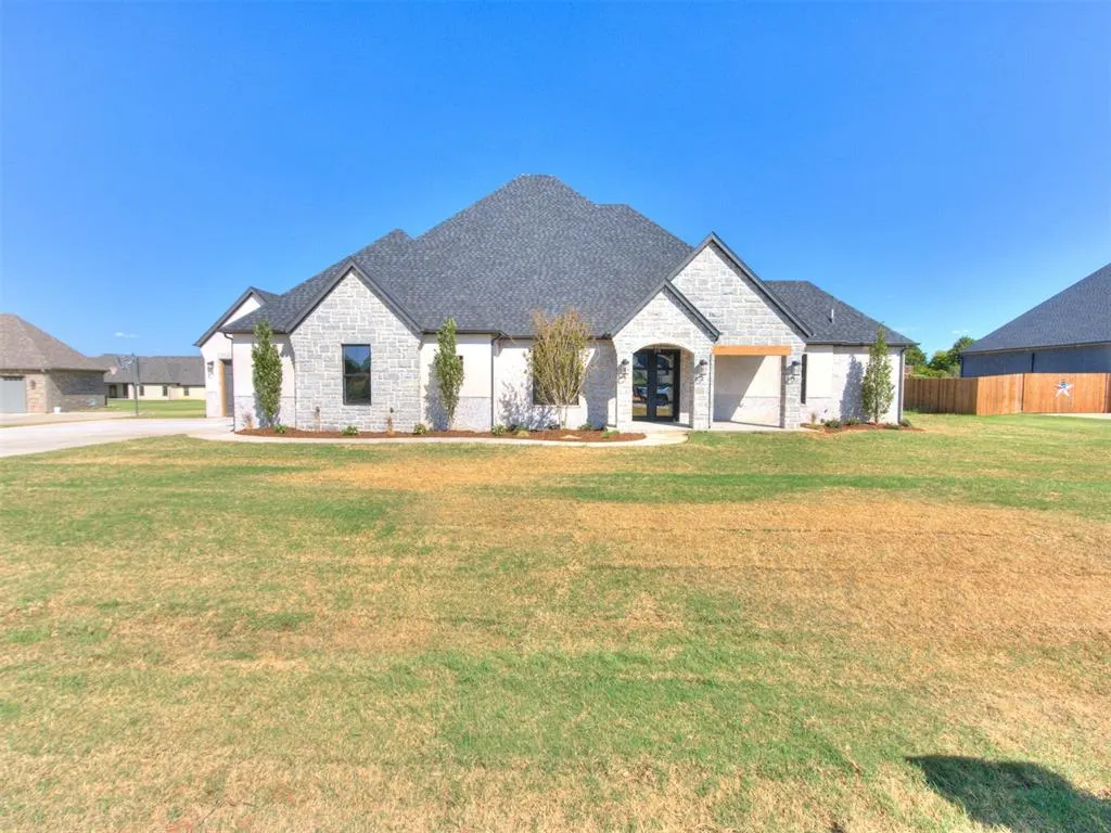 Front exterior — 948 Dorsi Circle, Newcastle, OK 73065