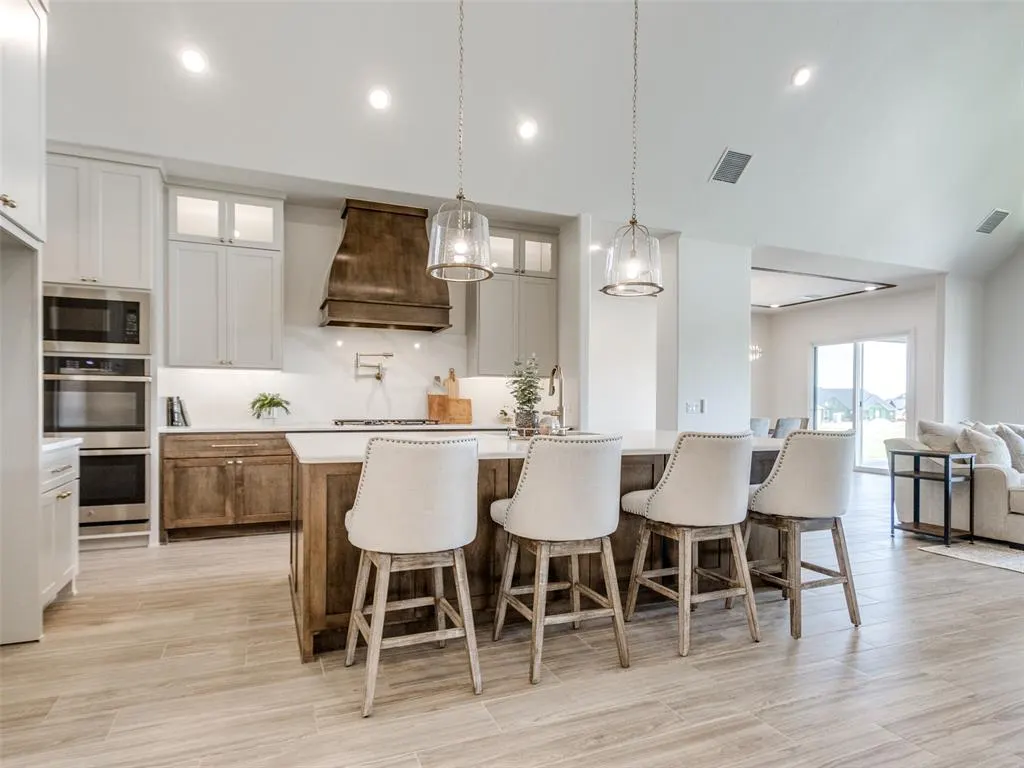 Photo 5 — 948 Dorsi Circle, Newcastle, OK 73065