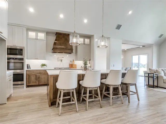 Photo 5 — 948 Dorsi Circle, Newcastle, OK 73065