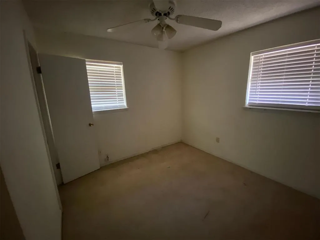 Photo 8 — 1057 NW 7th Street, Moore, OK 73160