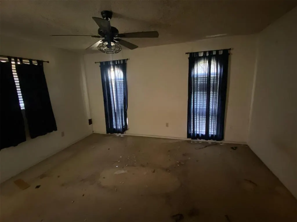 Photo 10 — 1057 NW 7th Street, Moore, OK 73160