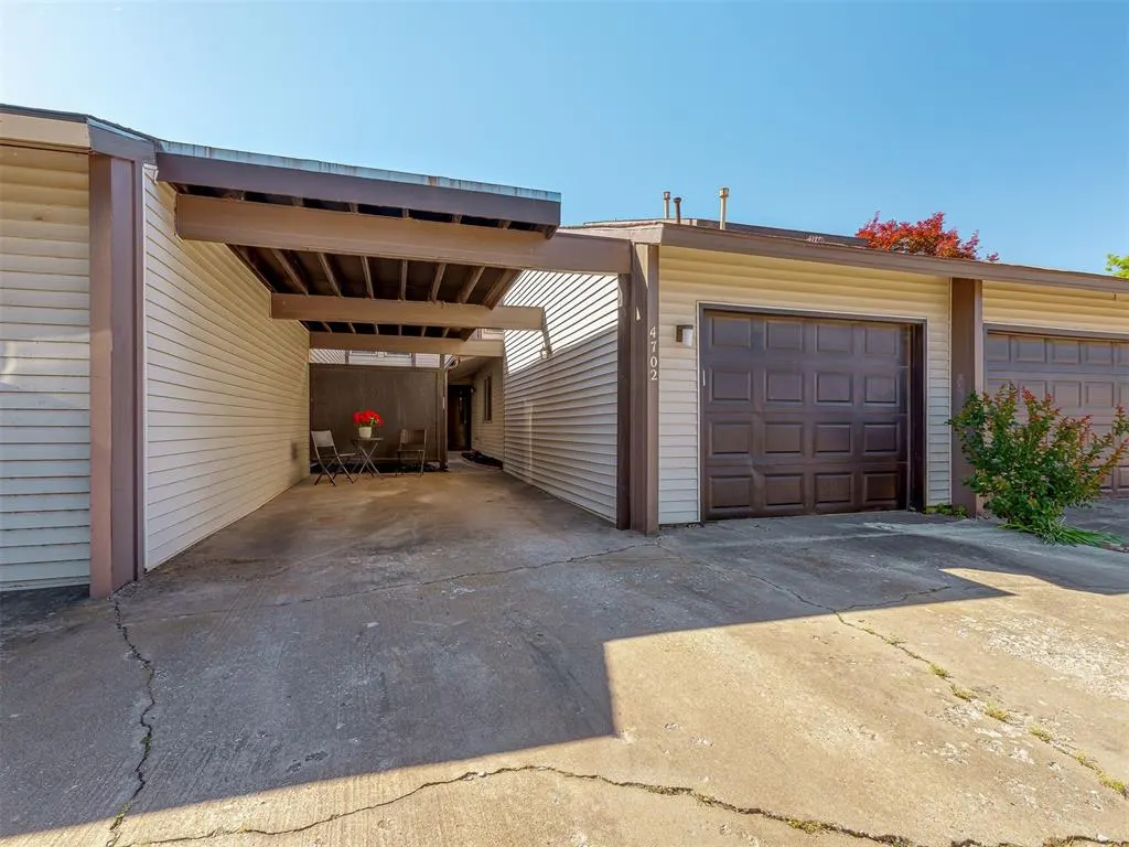 Photo 6 — 4702 Hemlock Circle, Oklahoma City, OK 73162