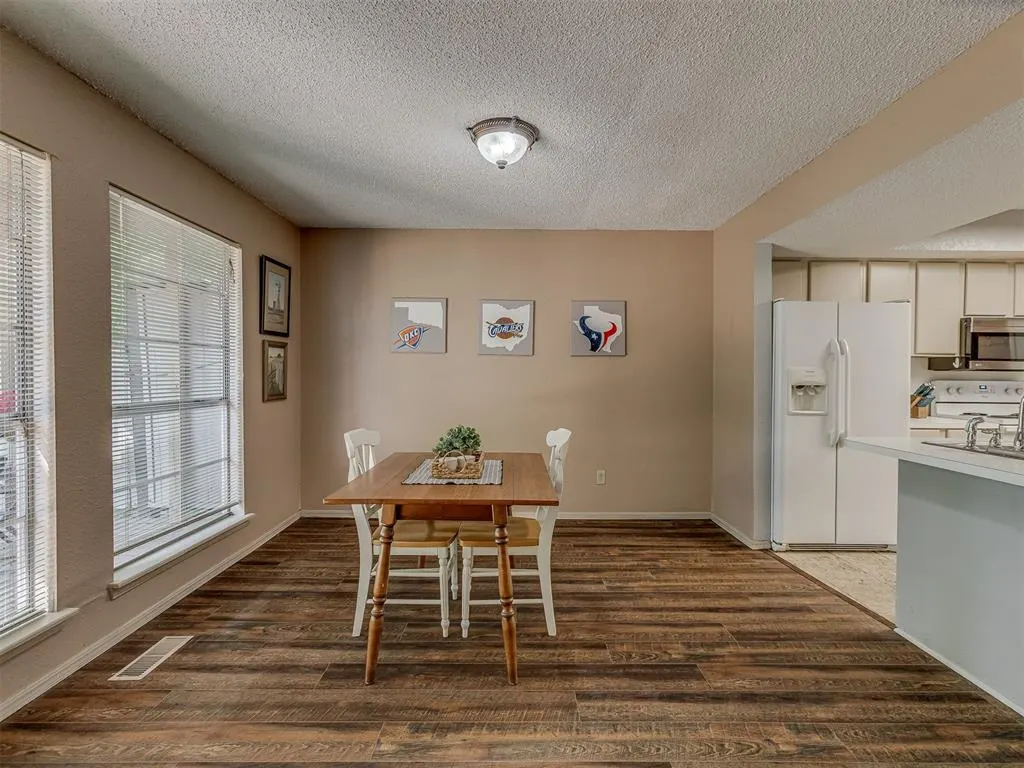 Photo 13 — 4702 Hemlock Circle, Oklahoma City, OK 73162