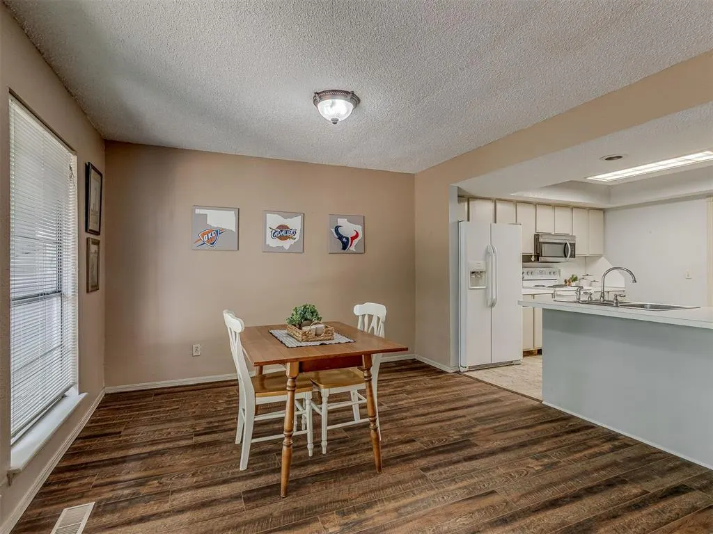 Photo 14 — 4702 Hemlock Circle, Oklahoma City, OK 73162