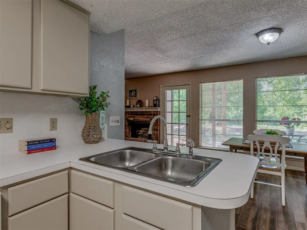Photo 17 — 4702 Hemlock Circle, Oklahoma City, OK 73162