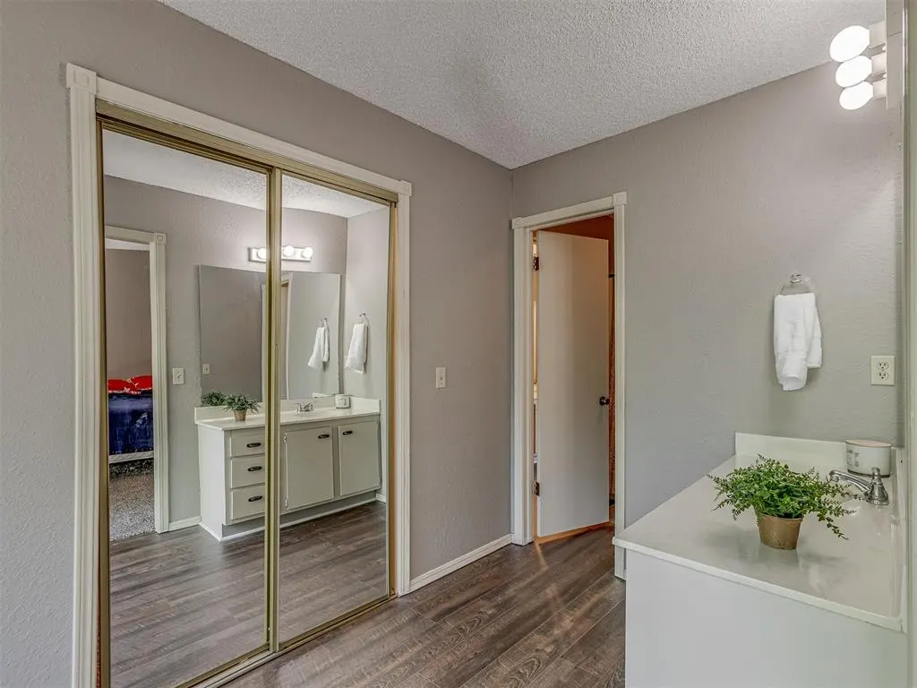 Photo 30 — 4702 Hemlock Circle, Oklahoma City, OK 73162