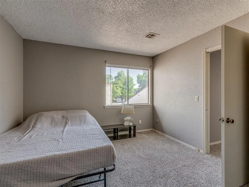 Photo 36 — 4702 Hemlock Circle, Oklahoma City, OK 73162